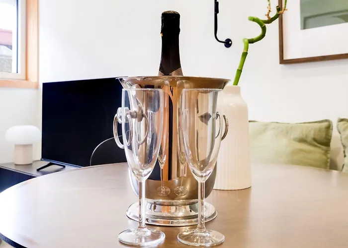 Apartment Camoes With Ac Near Metro Porto