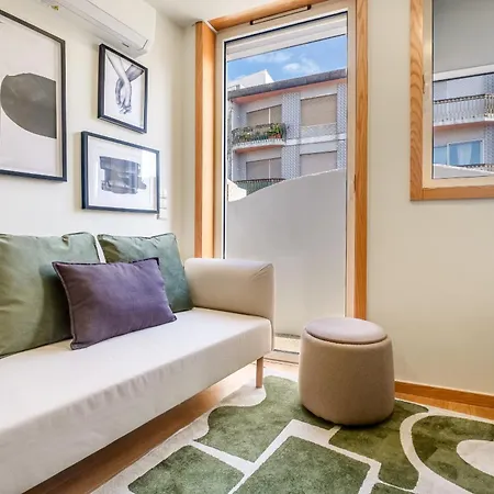 Camoes With Ac Near Metro 波尔图