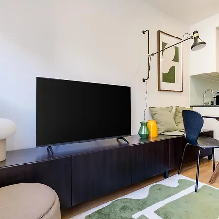 Camoes With Ac Near Metro Appartement Oporto