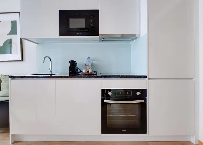 Camoes With Ac Near Metro Porto