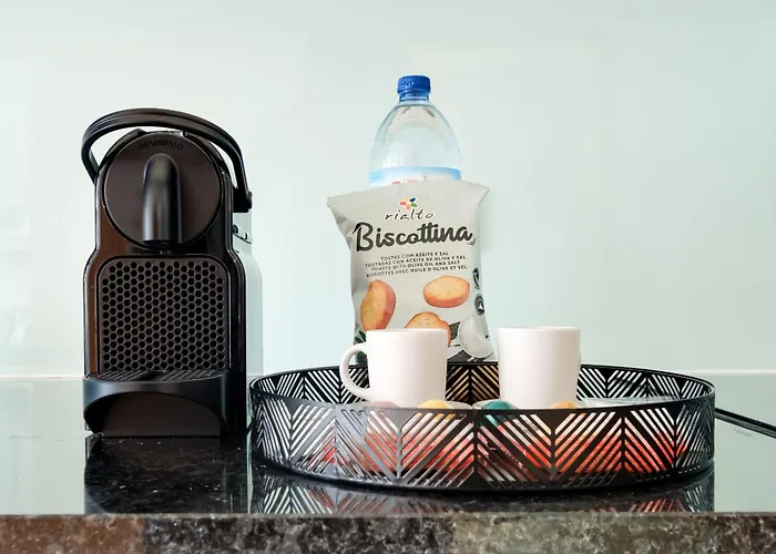 Camoes With Ac Near Metro Apartment Porto