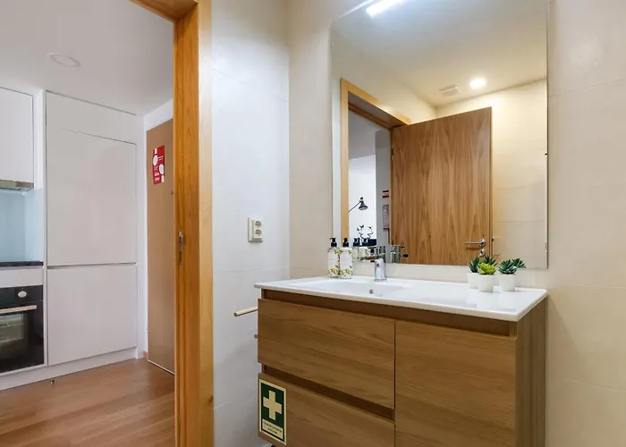 Apartament Camoes With Ac Near Metro *